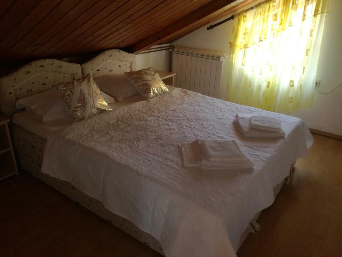 Guest House Vila Bak Budva Ngoại thất bức ảnh